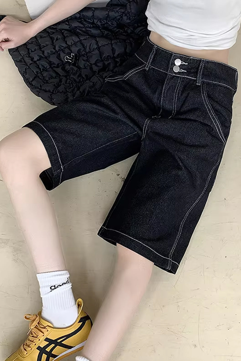 Loose Retro Black Color Jeans Shorts
