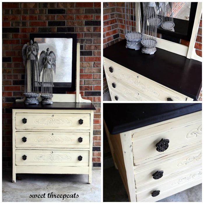 Retique It gypsum furniture and cabinet paint quart, showing a smooth, painted surface suitable for furniture and cabinetry.