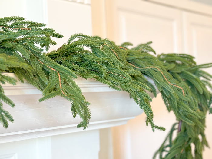 Norfolk Garland
