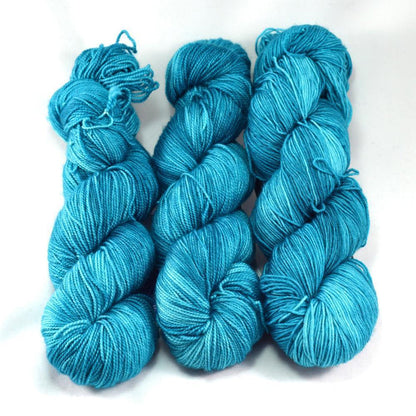 Destination Yarn fingering weight yarn SHINING SEA